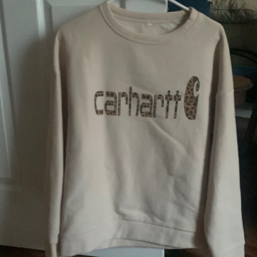 Carharrt pullover (not real)